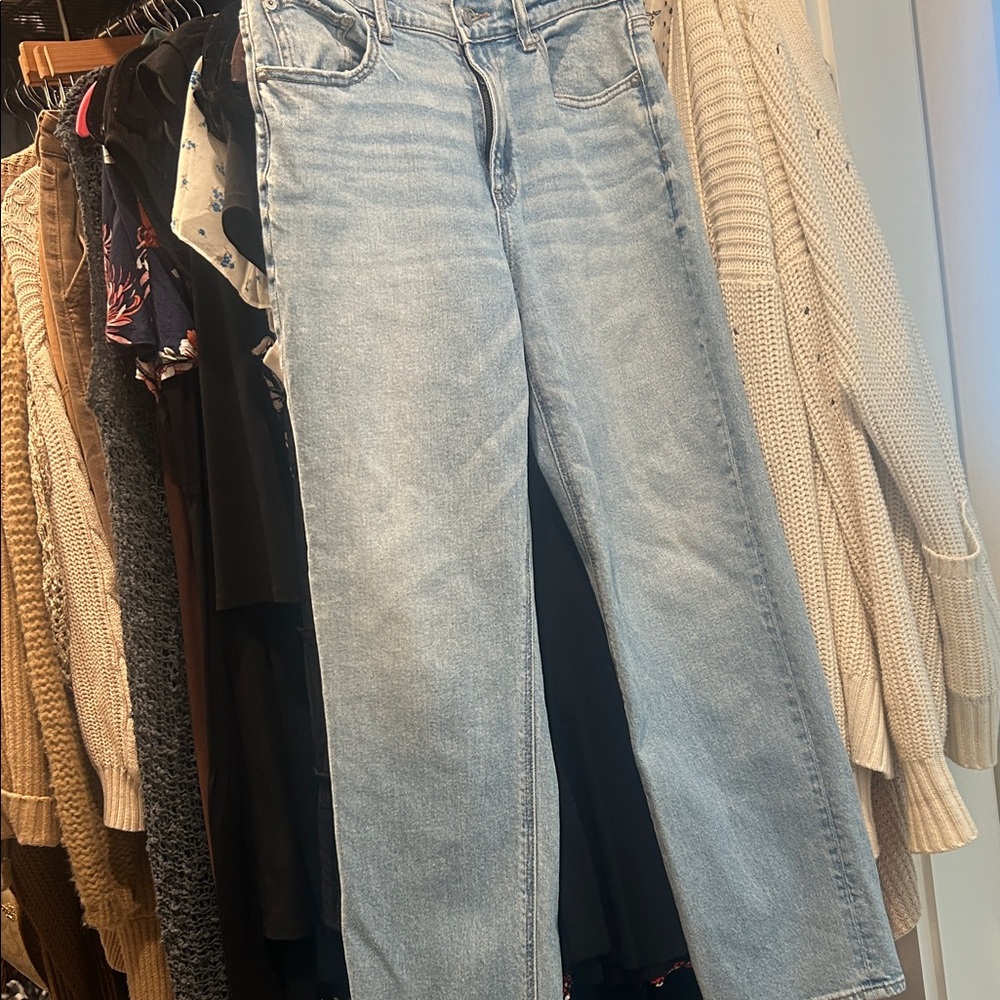 American Eagle Outfitters Light super high rise Straight Leg Jeans